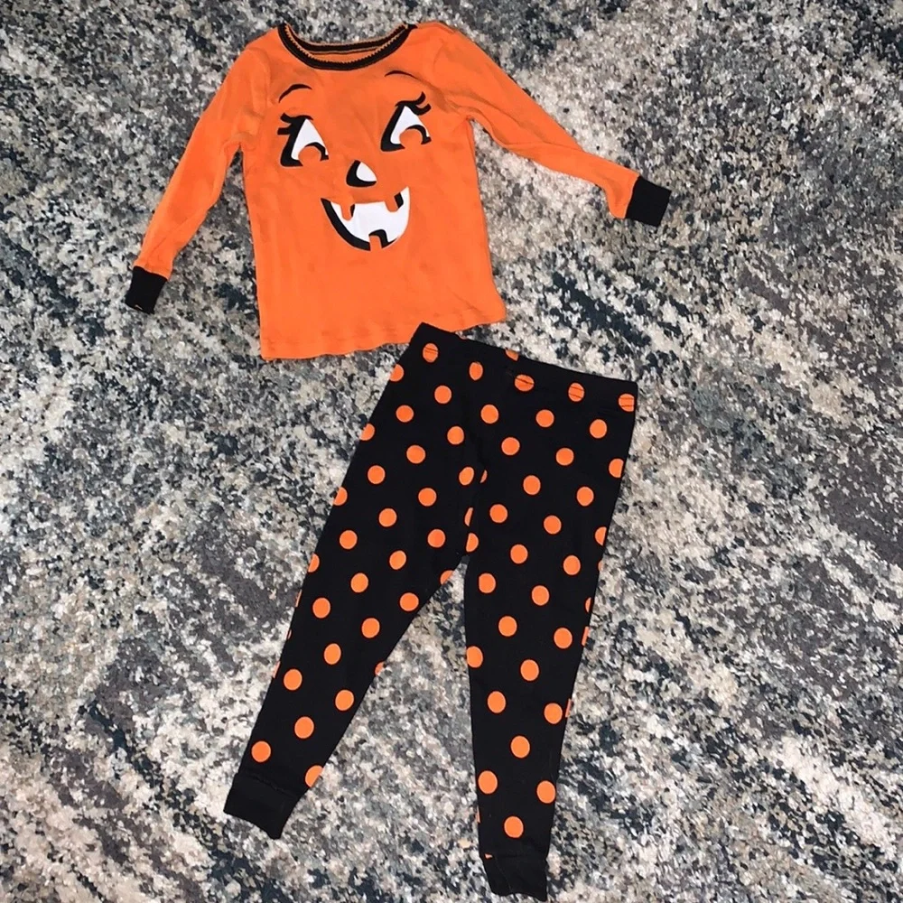 Halloween Themed Outfit Sleeper 18 months Pre owned